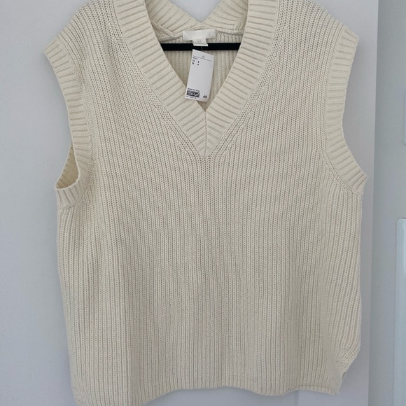 Knit vest - Picture 2 of 3